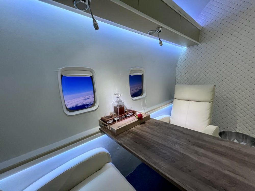 Private Jet with Flight Simulation Studio Set