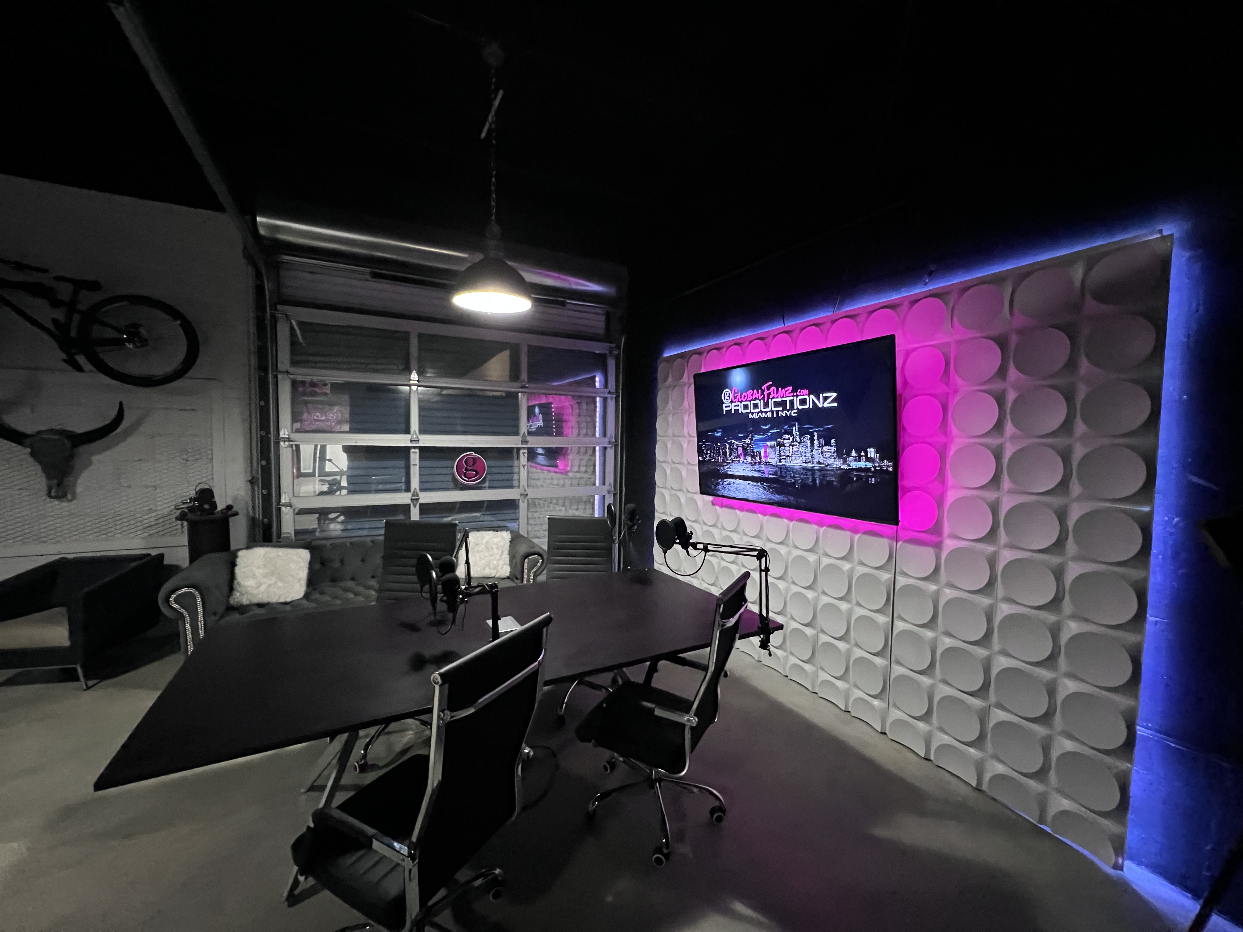 podcast studio (2)